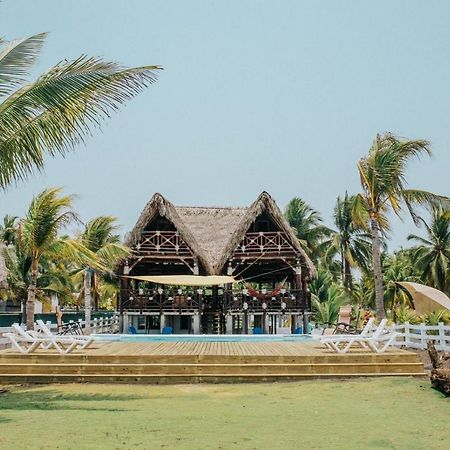 Los Olivos La Playa Hotel Y Restaurante Escuintla Eksteriør billede