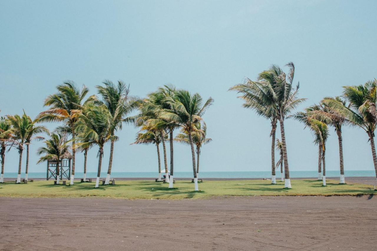 Los Olivos La Playa Hotel Y Restaurante Escuintla Eksteriør billede